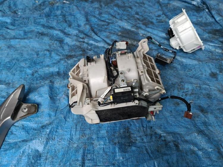 Мотор печки Хонда Легенд в Южно-Сахалинске 206136