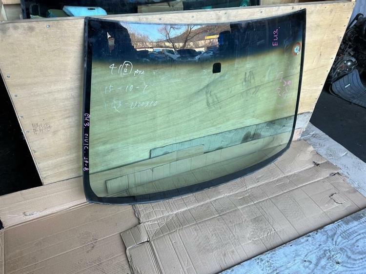 Лобовое стекло Хонда Цивик в Южно-Сахалинске 236512