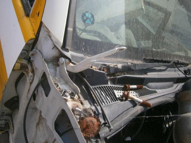 Решетка под лобовое стекло Тойота Хайлюкс Сурф в Южно-Сахалинске 29486