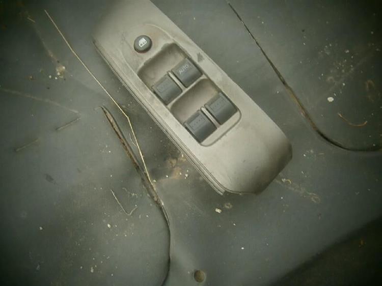 Блок упр. стеклоподъемниками Хонда Фит в Южно-Сахалинске 75001